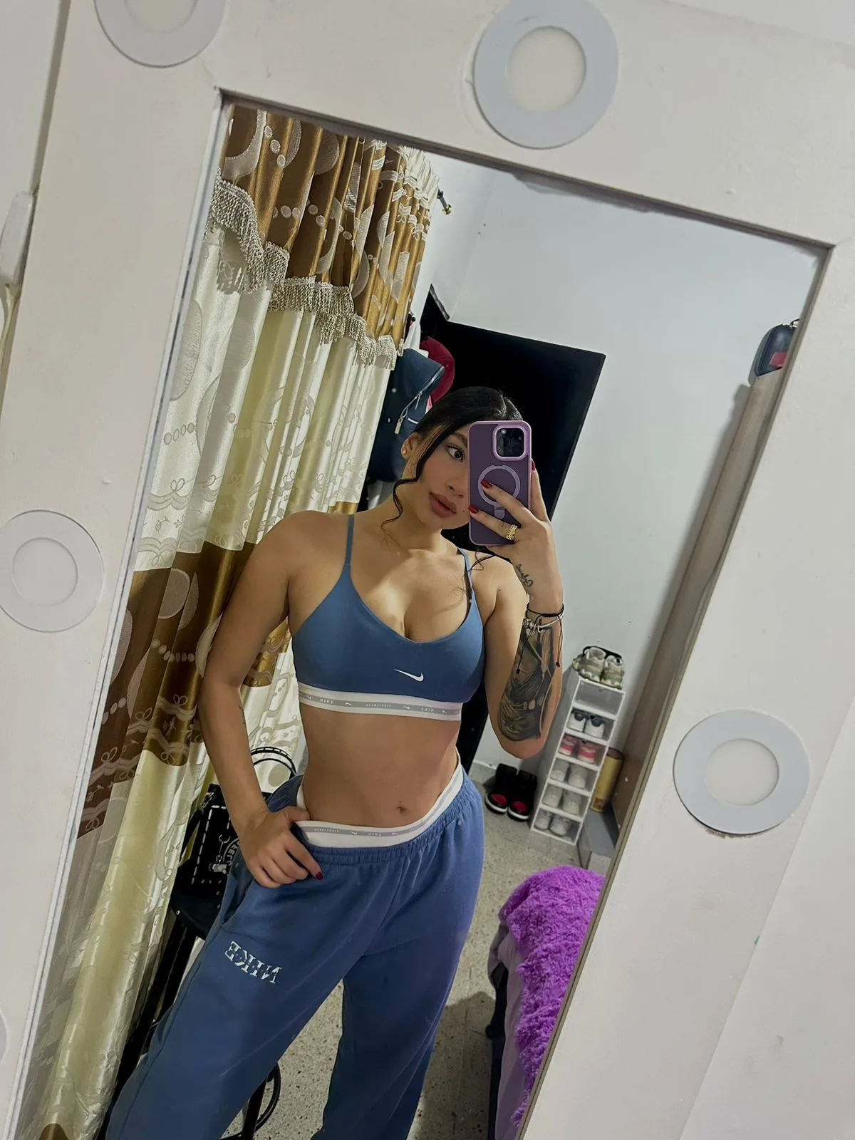 Lauren escort München